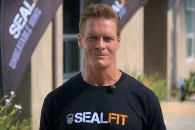 Mark Divine, chỉ huy Hải quân Hoa Kỳ SEAL, người sáng lập SEALFIT